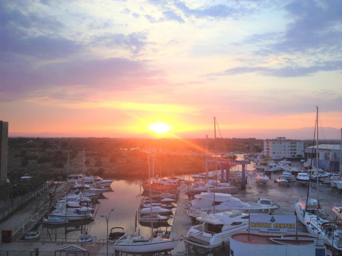 Holidays Penthouse Vues Panoramiques Sur Le Port Naval,Un Sejour Elegant Assure " Wifi Parquing Gratuit Roses Eksteriør billede
