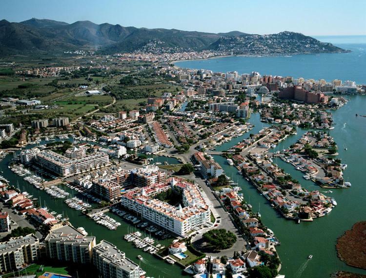 Holidays Penthouse Vues Panoramiques Sur Le Port Naval,Un Sejour Elegant Assure " Wifi Parquing Gratuit Roses Eksteriør billede